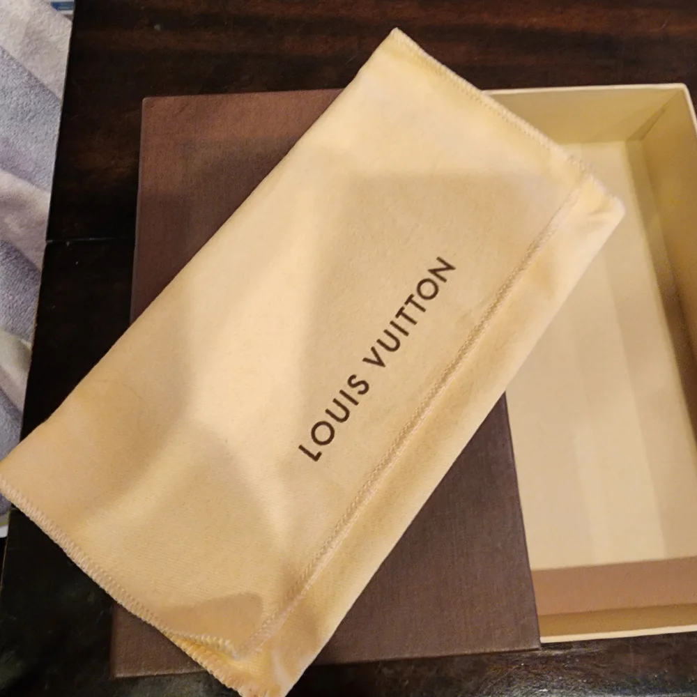 Louis Vuitton Long Wallet Gift Box With Dust Bag